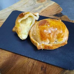 Empanadilla de apio y roquefort