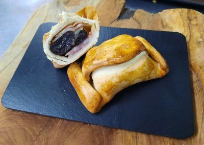Empanadilla de bacon y ciruela