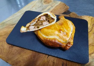 Empanadilla de carne cortada a cuchillo